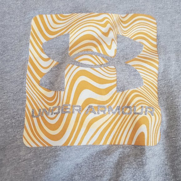 Gray under armour t-shirt - Picture 2 of 2